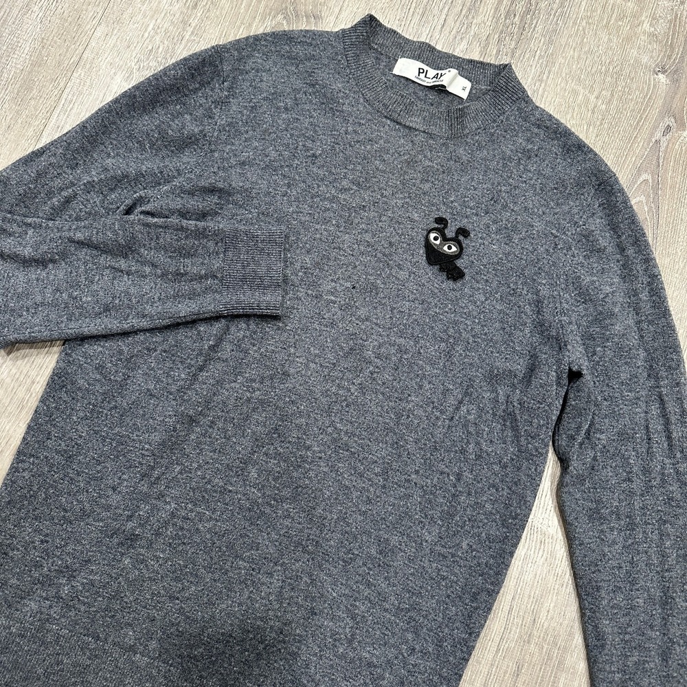 COMME DES GARCONS Sweater Women's XL Gray Play Black Patch Pullover Sweater‎